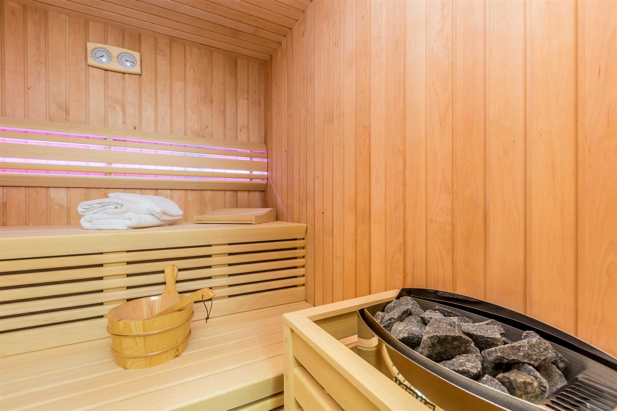 Villa ROMANTICA mit Sauna, Pool und Whirlpool