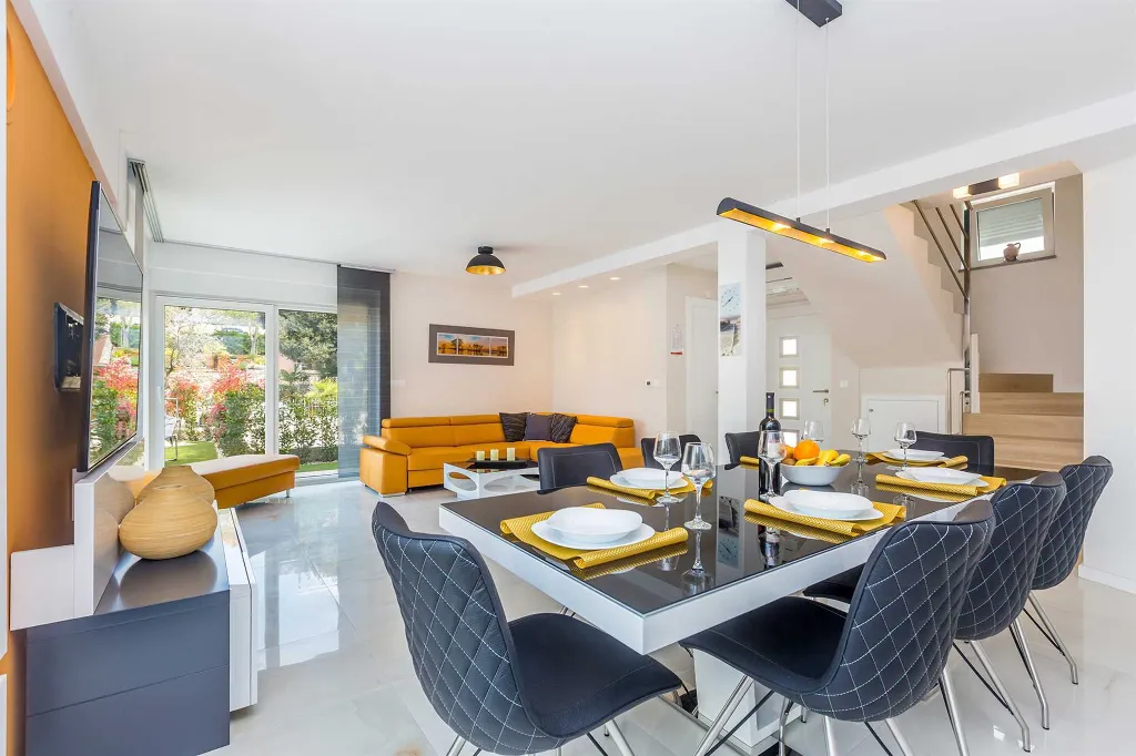 Villa in Malinska for 6 with Heated Pool