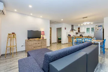 3-Bedroom House in Gabonjin with Private Pool