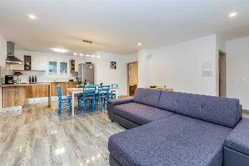 3-Bedroom House in Gabonjin with Private Pool