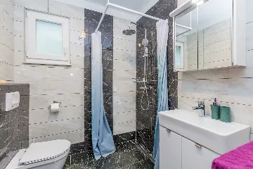 3-Bedroom House in Gabonjin with Private Pool