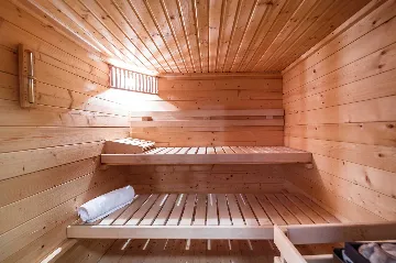 3-Bedroom Villa with Indoor & Outdoor Pool in Kras