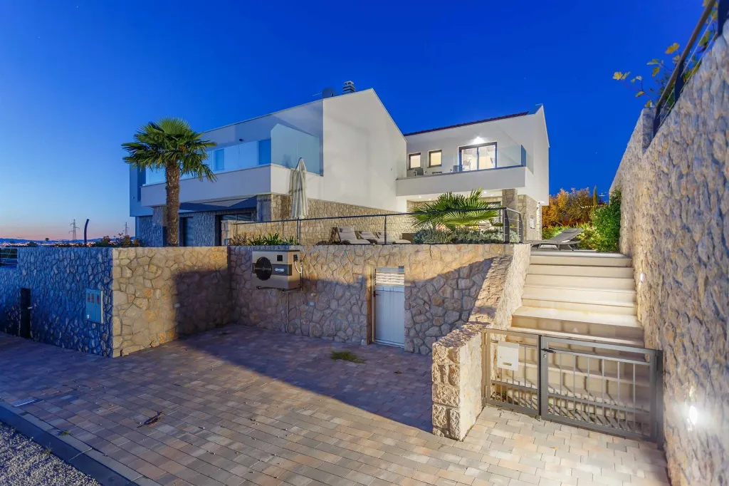 Dobrinj 3-Bedroom Villa with Private Heated Pool
