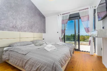 Dobrinj 3-Bedroom Villa with Private Heated Pool