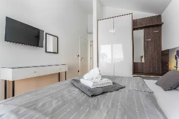 Dobrinj 3-Bedroom Villa with Private Heated Pool