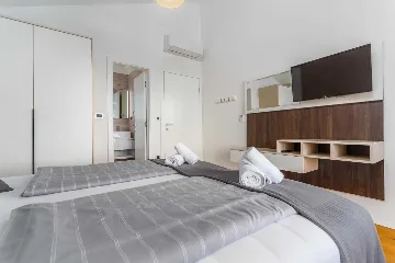 Dobrinj 3-Bedroom Villa with Private Heated Pool