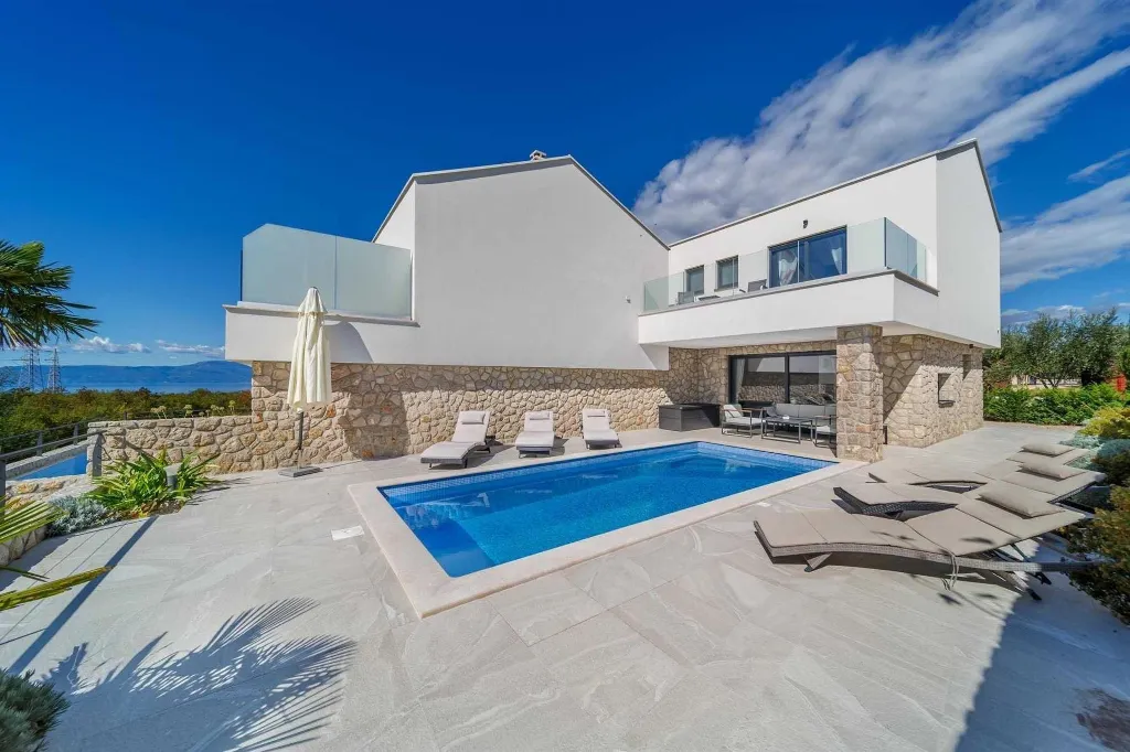Dobrinj 3-Bedroom Villa with Private Heated Pool