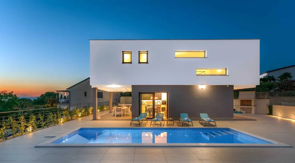 Malinska Villa with Heated Pool for 10 Guests