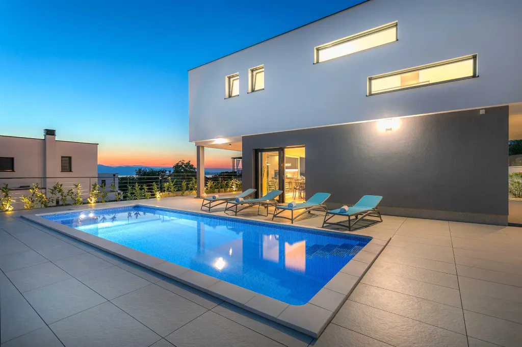 Malinska Villa with Heated Pool for 10 Guests