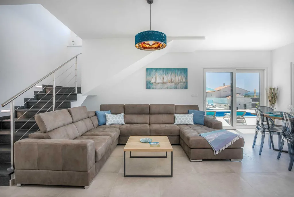 Malinska Villa with Heated Pool for 10 Guests