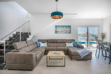 Malinska Villa with Heated Pool for 10 Guests