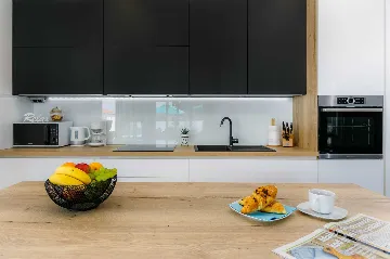 Malinska Villa with Heated Pool for 10 Guests