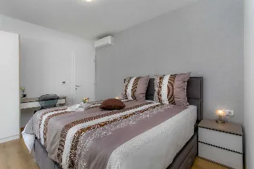 Malinska Villa with Heated Pool for 10 Guests