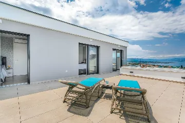 Malinska Villa with Heated Pool for 10 Guests