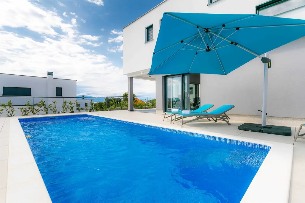 Malinska Villa with Heated Pool for 10 Guests