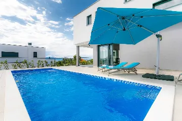Malinska Villa with Heated Pool for 10 Guests