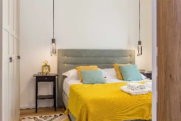 3-Bedroom Apartment with Private Pool in Čižići