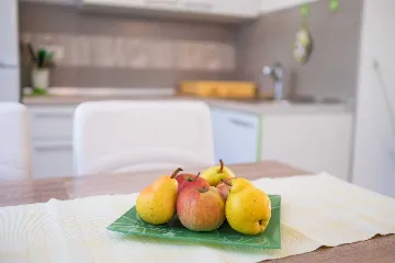 Air-conditioned 2-Bedroom Apartment in Krk (Sleeps 4)