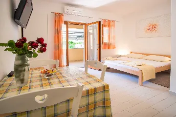 Air-Conditioned Studio for 2 in Krk with Terrace