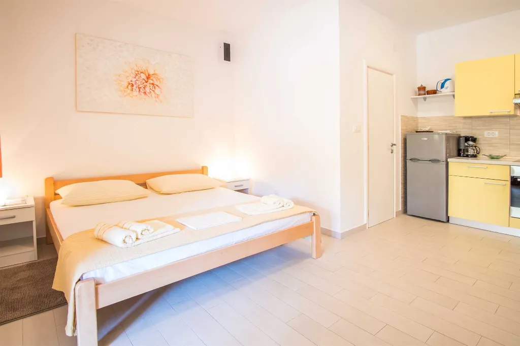 Air-Conditioned Studio for 2 in Krk with Terrace