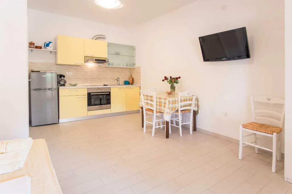 Air-Conditioned Studio for 2 in Krk with Terrace