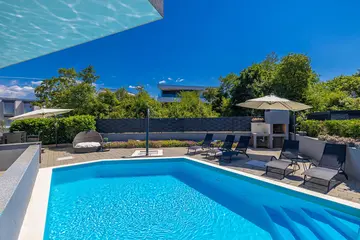 Njivice Apartment with Shared Pool for 5 Guests