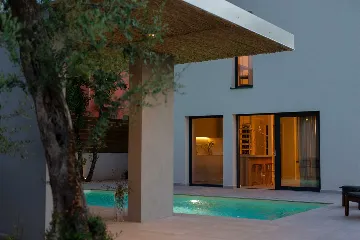 2-Bedroom House in Malinska with Heated Pool