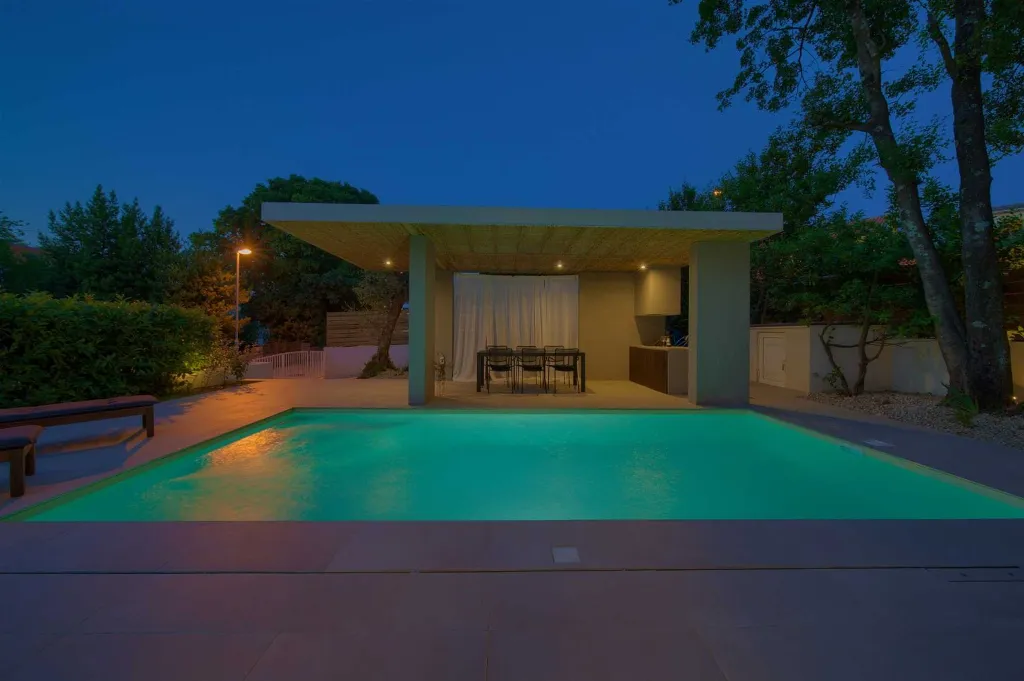2-Bedroom House in Malinska with Heated Pool