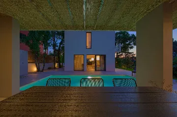 2-Bedroom House in Malinska with Heated Pool