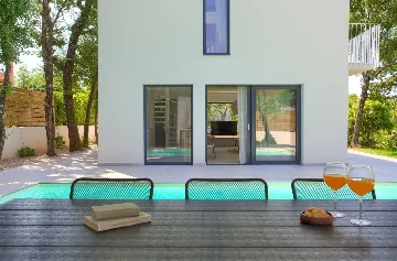 2-Bedroom House in Malinska with Heated Pool