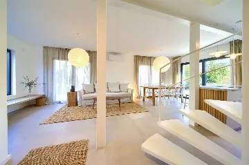 2-Bedroom House in Malinska with Heated Pool