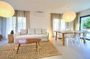 2-Bedroom House in Malinska with Heated Pool