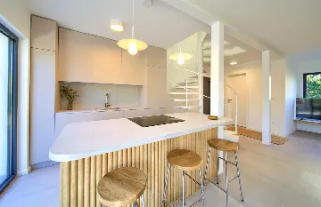 2-Bedroom House in Malinska with Heated Pool