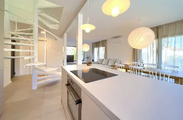 2-Bedroom House in Malinska with Heated Pool