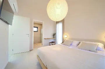 2-Bedroom House in Malinska with Heated Pool