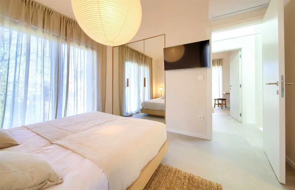 2-Bedroom House in Malinska with Heated Pool