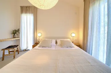 2-Bedroom House in Malinska with Heated Pool