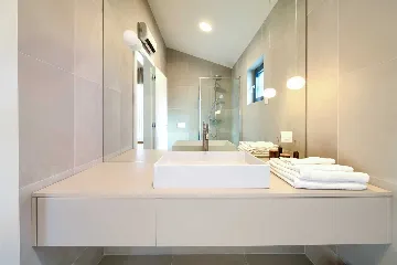 2-Bedroom House in Malinska with Heated Pool