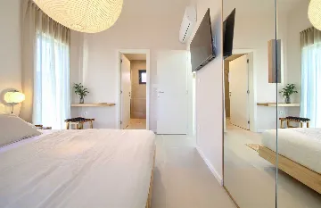 2-Bedroom House in Malinska with Heated Pool