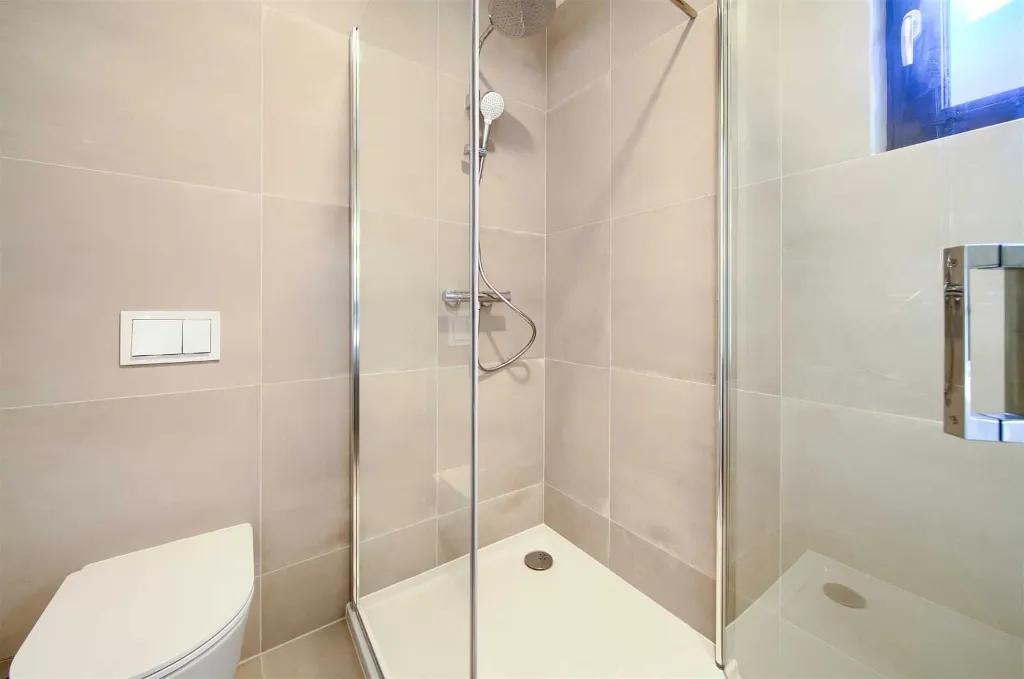 2-Bedroom House in Malinska with Heated Pool
