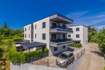 Two-Bedroom Apartment in Njivice for Up to 5