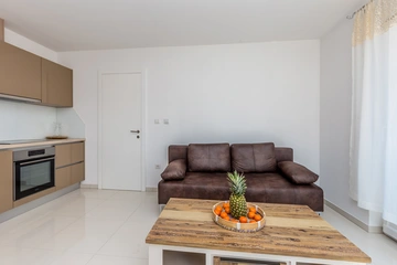 Two-Bedroom Apartment in Njivice for Up to 5