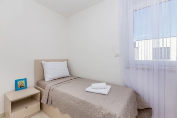 Two-Bedroom Apartment in Njivice for Up to 5