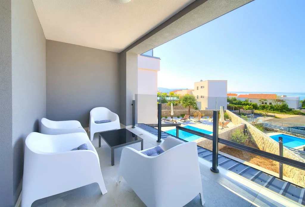 Krk 2-Bedroom Apartment with Sea View Terrace