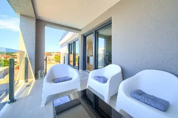 Krk 2-Bedroom Apartment with Sea View Terrace