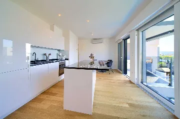 Krk 2-Bedroom Apartment with Sea View Terrace