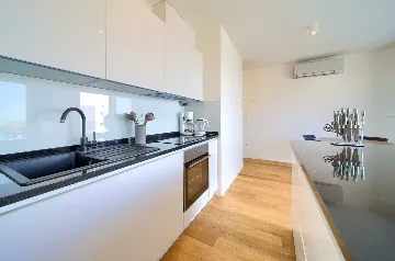 Krk 2-Bedroom Apartment with Sea View Terrace