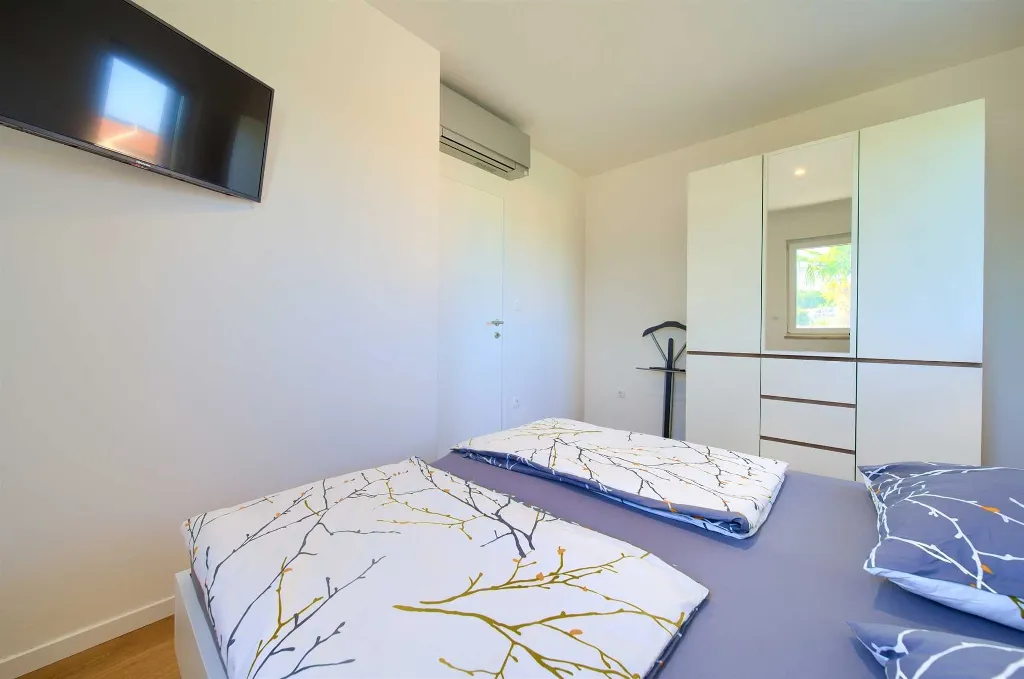 Krk 2-Bedroom Apartment with Sea View Terrace