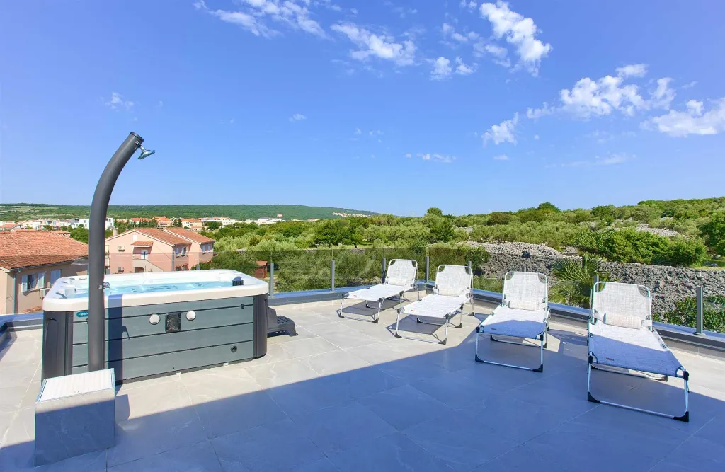 Krk 2-Bedroom Apartment with Sea View Terrace