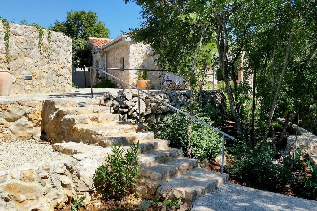 House with Pool in Bajčići for 4 Guests
